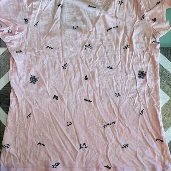 COPY - VS Pink T-Shirt - Picture 2 of 2